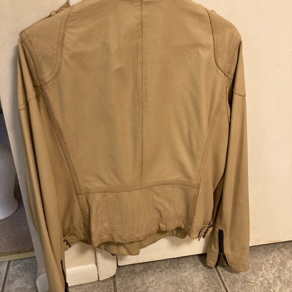 Tan woman's size XL leather motorcycle jacket - Picture 6 of 8